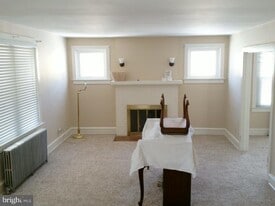 329 N Main St in Telford, PA - Building Photo