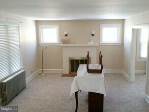 329 N Main St in Telford, PA - Building Photo - Building Photo