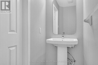 337 Brigitta St in Ottawa, ON - Building Photo - Building Photo