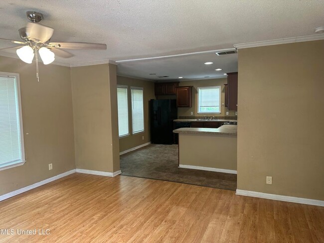 6165 E Lafayette St in Bay St. Louis, MS - Foto de edificio - Building Photo