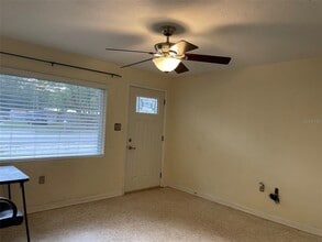 2111 NW 55th St in Gainesville, FL - Building Photo - Building Photo