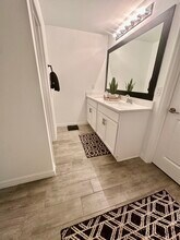 1614 NE 2nd Pl in Cape Coral, FL - Foto de edificio - Building Photo