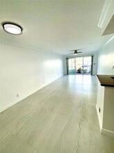 1515 E Broward Blvd, Unit 124 in Fort Lauderdale, FL - Foto de edificio - Building Photo