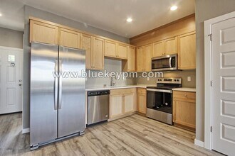 2711 Broadway St in Vancouver, WA - Building Photo - Building Photo