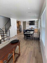 1047 S Hollywood Ave in Fayetteville, AR - Building Photo - Building Photo