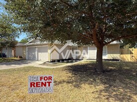 12917 Waynesboro St in San Antonio, TX - Building Photo