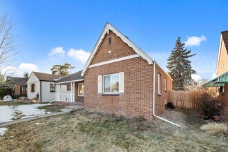 3085 Clermont St in Denver, CO - Building Photo - Building Photo