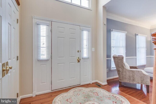 10857 Hunter Gate Way in Reston, VA - Building Photo - Building Photo