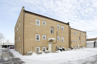 Duck Creek in Davenport, IA - Building Photo - Building Photo