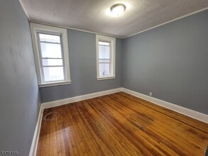11 Cutler St in Clifton, NJ - Building Photo - Building Photo