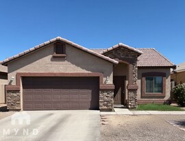 5651 S 11th Dr in Phoenix, AZ - Building Photo