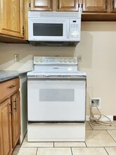 1717 Lindsey Rd in Jacksonville, FL - Foto de edificio - Building Photo