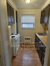 2445 W Bancroft St in Toledo, OH - Building Photo - Building Photo
