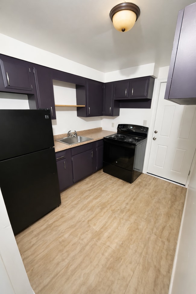 2314 Broadway Ave, Unit 2 in Pittsburgh, PA - Building Photo - Building Photo