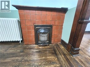 25 West Avenue S in Hamilton, ON - Building Photo - Building Photo