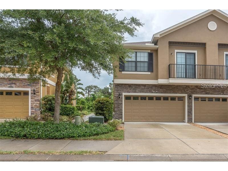 16431 Kingletridge Ave in Lithia, FL - Foto de edificio