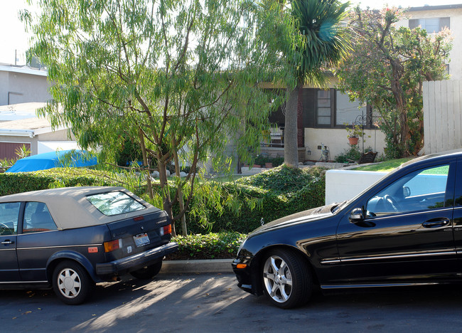 322 Sierra St in El Segundo, CA - Building Photo - Building Photo