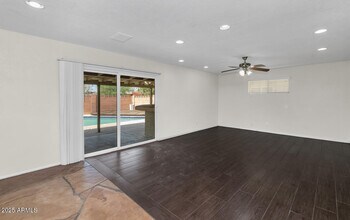 439 E Malibu Dr in Tempe, AZ - Building Photo - Building Photo