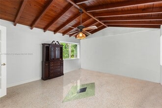 3018 Coconut Grove Dr in Coral Gables, FL - Foto de edificio - Building Photo