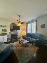 8130 Kings Creek Dr in Charlotte, NC - Building Photo - Building Photo