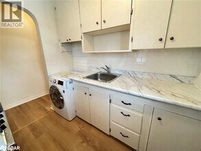 204 O'Connor Dr in Toronto, ON - Building Photo - Building Photo