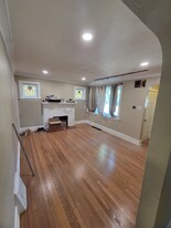 429 N Laclede Station Rd in Webster Groves, MO - Building Photo
