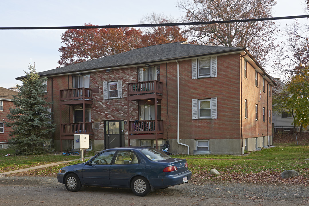 49 W Elm Ter in Brockton, MA - Foto de edificio