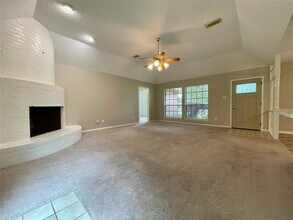 608 That Way in Lake Jackson, TX - Building Photo - Building Photo