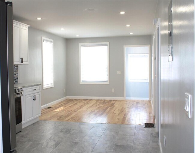 213 Francis Ave in Pawtucket, RI - Building Photo - Building Photo