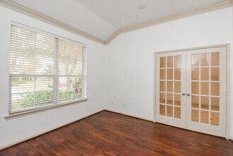 6822 Clemson Ln in Sugar Land, TX - Building Photo - Building Photo