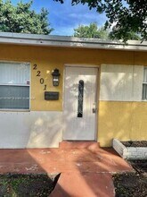 2201 N 56th Terrace in Hollywood, FL - Building Photo - Building Photo