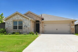 2565 Hadley St in Weatherford, TX - Building Photo
