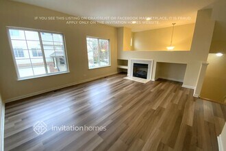 203 Monarch Dr in Streamwood, IL - Foto de edificio - Building Photo