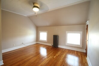 112 Prospect St, Unit Unit #2 in Somerset, MA - Building Photo - Building Photo