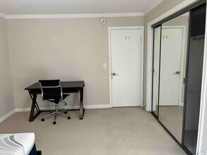 7740 Redlands St, Unit M2069 in Playa Del Rey, CA - Building Photo - Building Photo