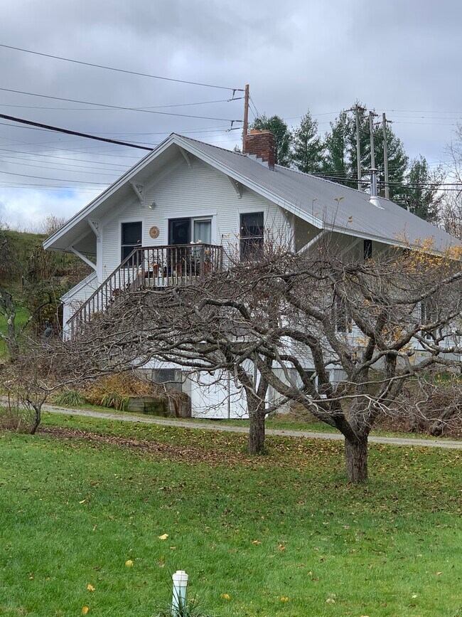 550 Vt Route 100C Rentals in Johnson, VT