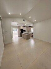 727 NW 77th St in Miami, FL - Building Photo - Building Photo