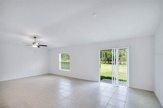 4252 Bridle Booster Wy in Lakeland, FL - Building Photo - Building Photo