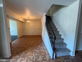 1007 Timber Creek Rd in Lindenwold, NJ - Building Photo