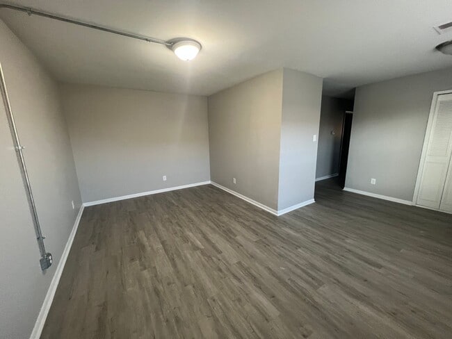 2343 Harrodsburg Rd in Lexington, KY - Building Photo - Building Photo