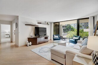 3200 S Ocean Blvd in Palm Beach, FL - Building Photo - Building Photo