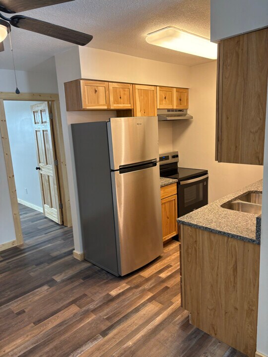 405 Short St in Lathrop, MO - Foto de edificio