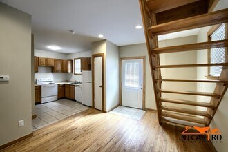 226 E 16th Ave in Columbus, OH - Foto de edificio - Building Photo