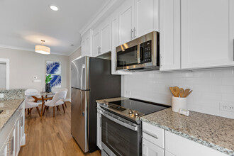 Village Square Apartments at East Beach in Norfolk, VA - Building Photo - Building Photo