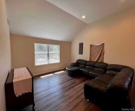 118 Plains Rd in Walden, NY - Building Photo - Building Photo