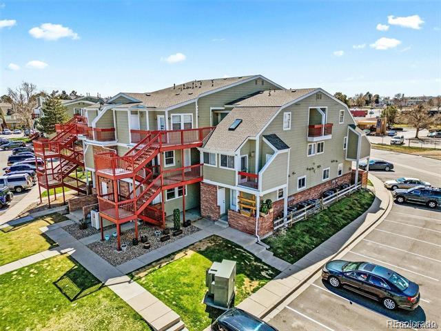property at 912 S Dearborn Way