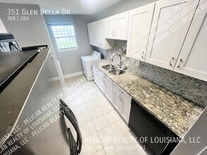 351 Glen Della Dr in Westwego, LA - Building Photo - Building Photo