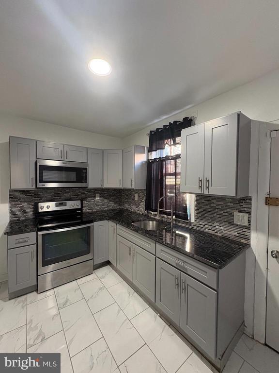 3752 N 8th St in Philadelphia, PA - Building Photo - Building Photo