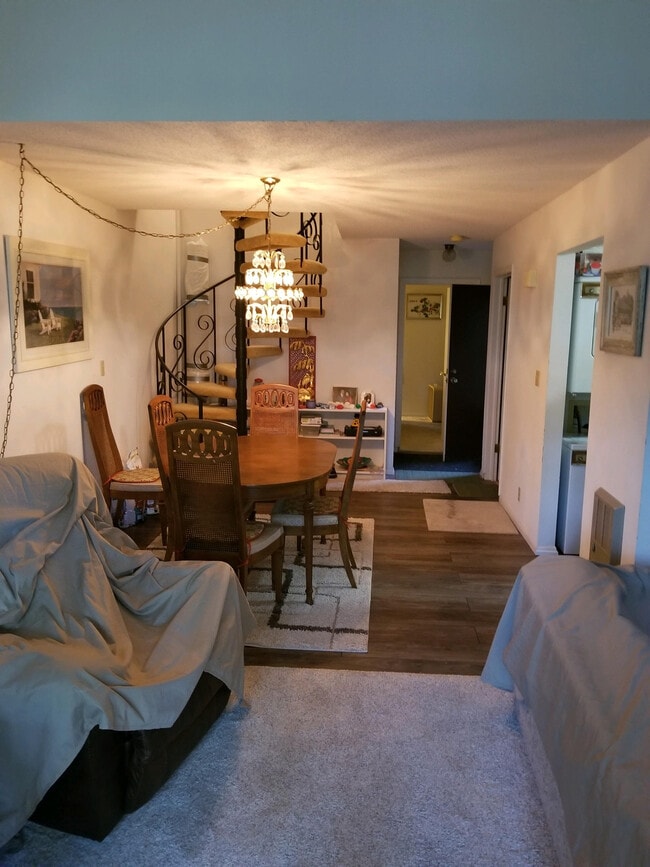 property at 10 Juniper Trl