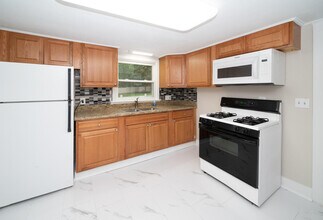 559 Gatewood Dr in Twin Lakes, WI - Building Photo - Building Photo